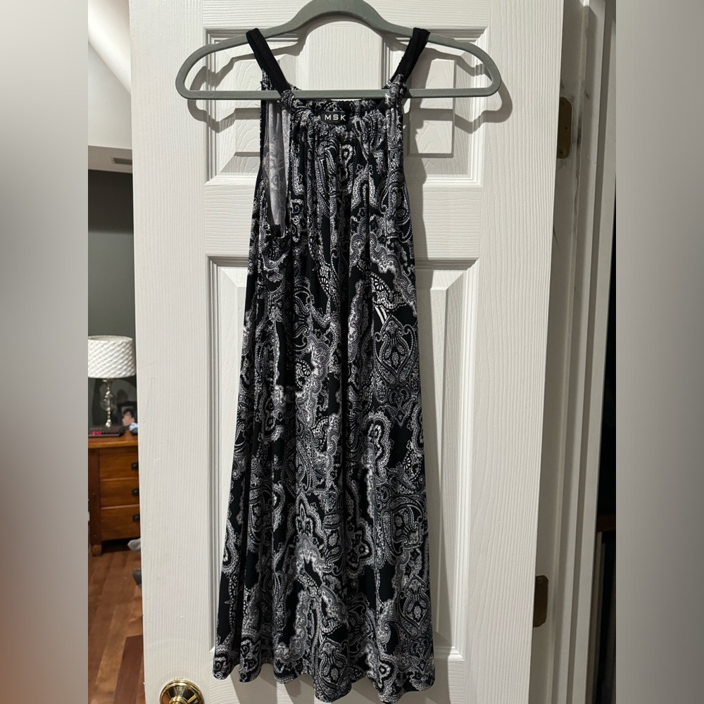Black and white patterned dress large